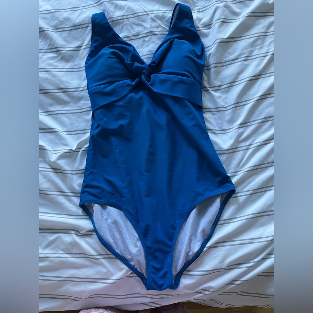 SOLD ❌ Betty’s Beach Bungalow one piece bathing suit